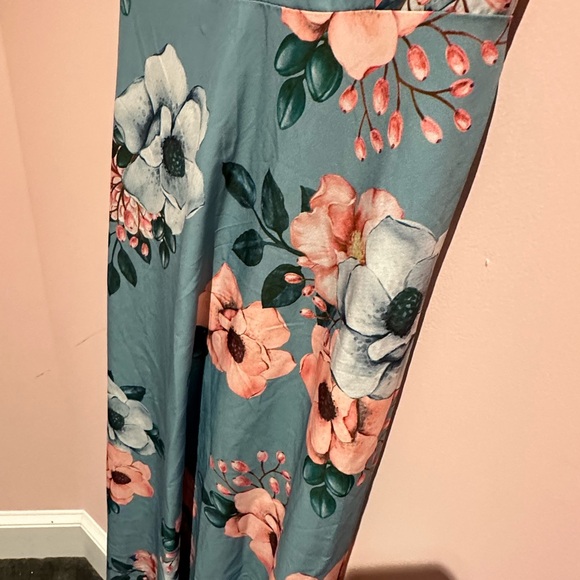 Pretty floral feminine maxi dress - Picture 4 of 5